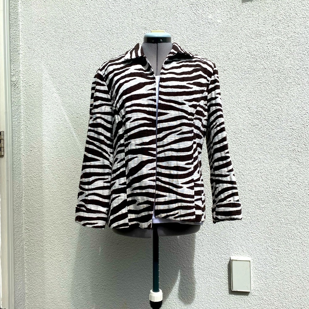Zebra Print Chicos Women’s Zip Up Jacket Blazer Brown Mocha Ivory size 2